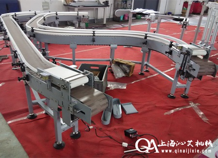 S型轉(zhuǎn)彎鏈板輸送機 S型轉(zhuǎn)彎鏈板輸送機