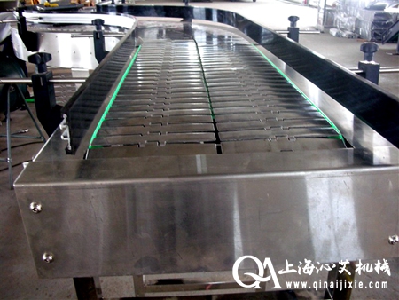 金屬鏈板輸送機(jī) 金屬鏈板輸送機(jī)